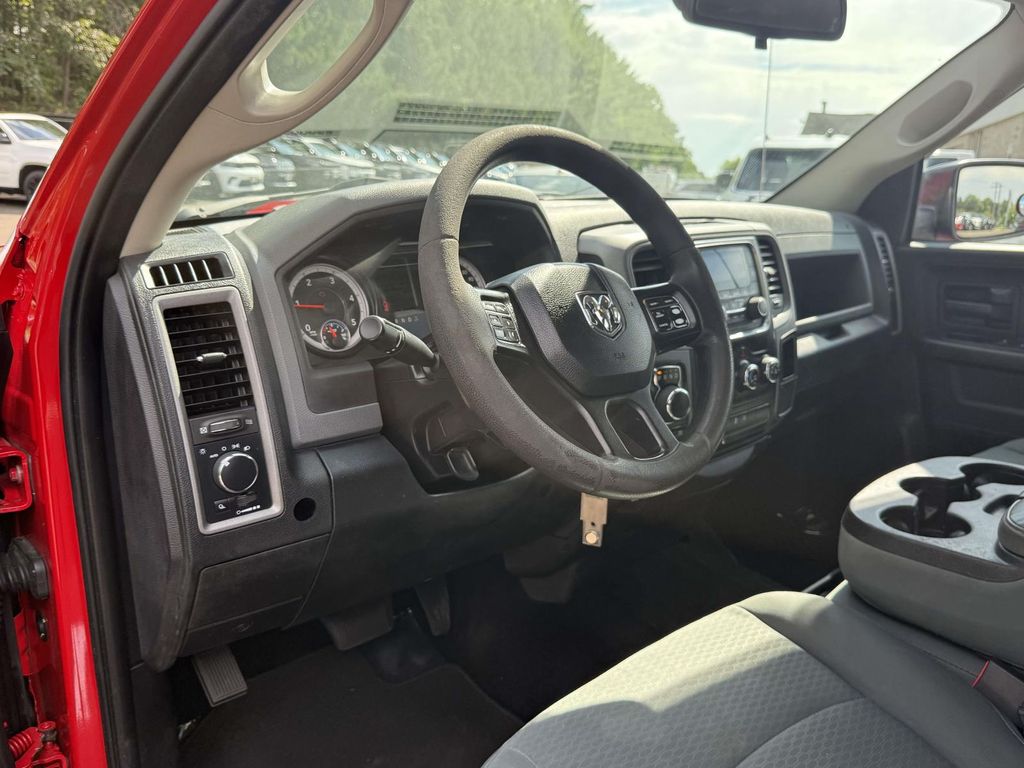 2015 Ram 1500 Tradesman — photo 1 of 12