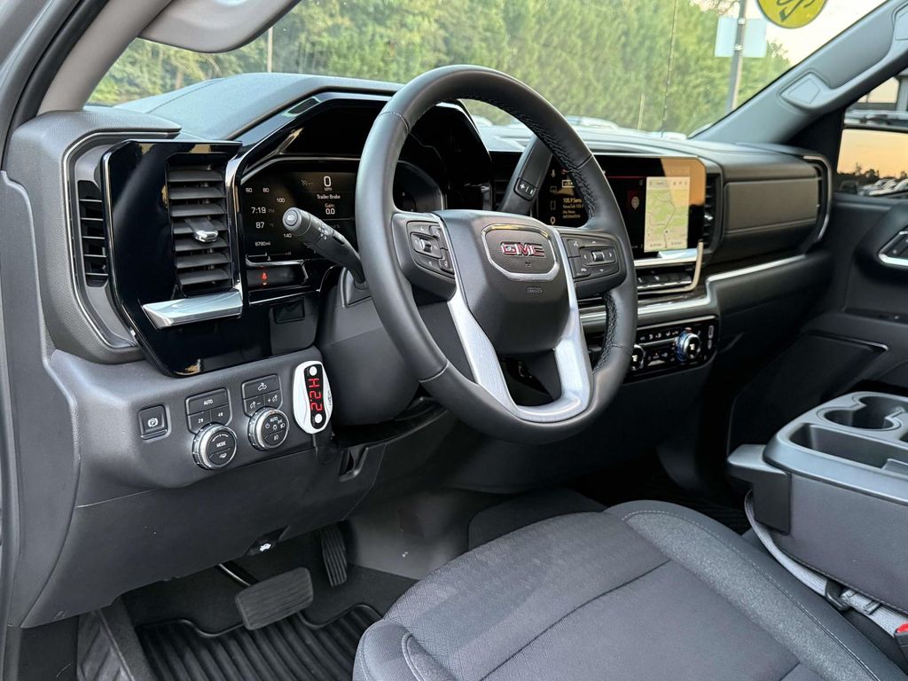 2026 GMC Sierra 1500 Elevation — photo 1 of 12