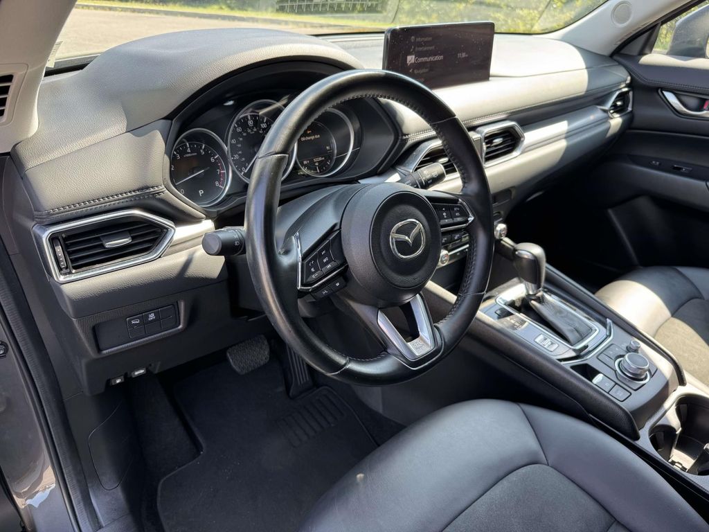 2022 Mazda CX-5 2.5 S Select Package — photo 1 of 12