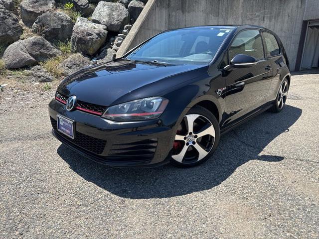 2015 Volkswagen Golf GTI 2.0T SE 2-Door FWD