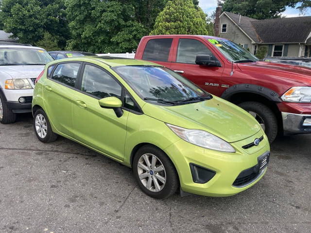 2011 Ford Fiesta SE Hatchback