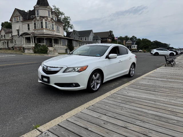 2013 Acura ILX 2.0L w/Premium