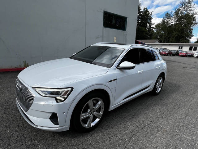 2019 Audi e-tron quattro Premium Plus