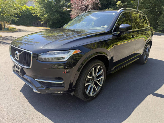 2016 Volvo XC90 T6 Momentum