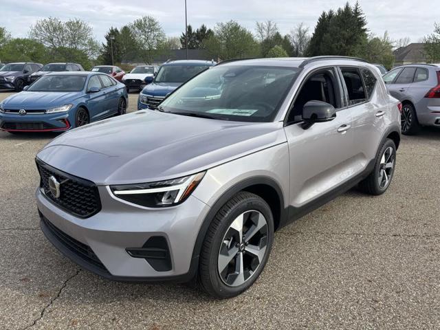2026 Volvo XC40 B5 Core AWD
