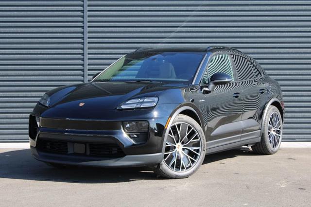 2026 Porsche Macan AWD