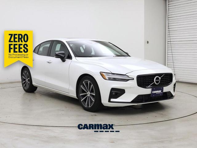 2021 Volvo S60 T5 Momentum