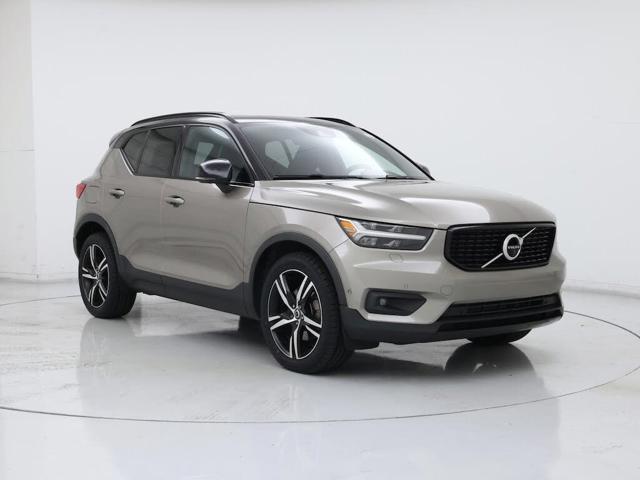 2022 Volvo XC40 T5 R-Design AWD