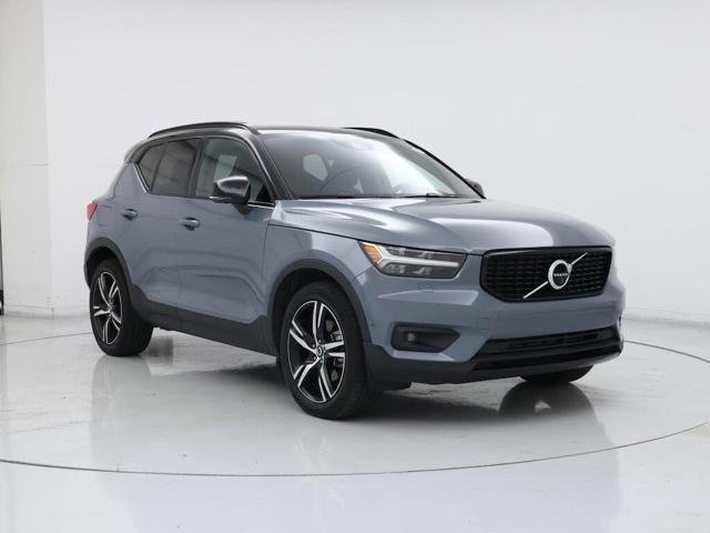 2022 Volvo XC40 T5 R-Design AWD