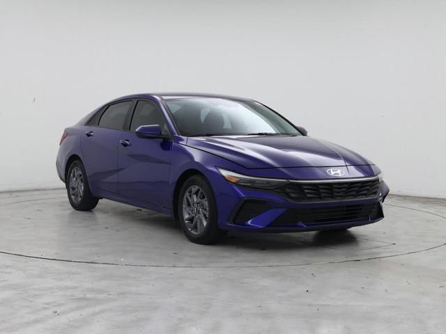 2024 Hyundai Elantra SEL FWD