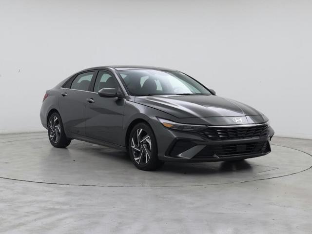 2024 Hyundai Elantra SEL FWD