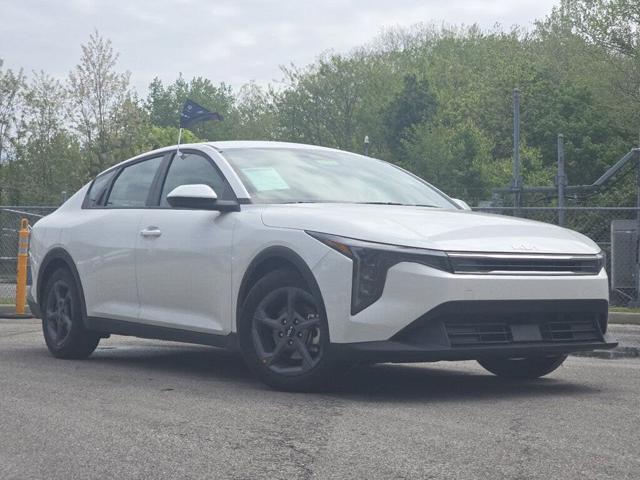 2025 Kia K4 LXS FWD