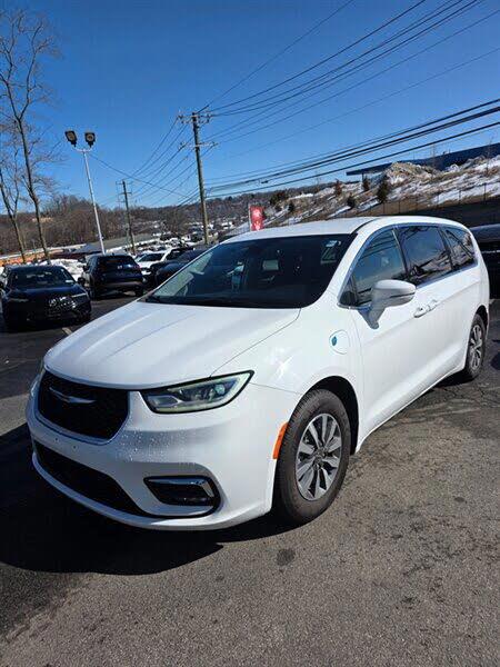 2022 Chrysler Pacifica Hybrid Touring L