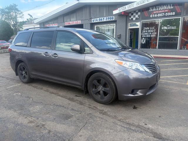 2015 Toyota Sienna LE 7-Passenger Auto Access Sea