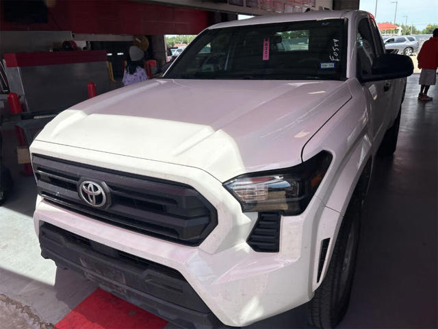 2024 Toyota Tacoma 2WD SR XtraCab RWD