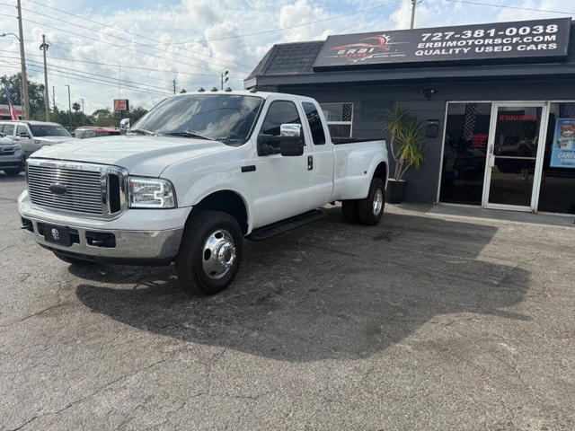 2006 Ford Super Duty F-350 DRW XL