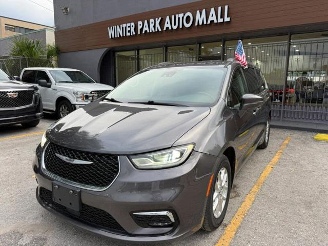 2022 Chrysler Pacifica Touring L