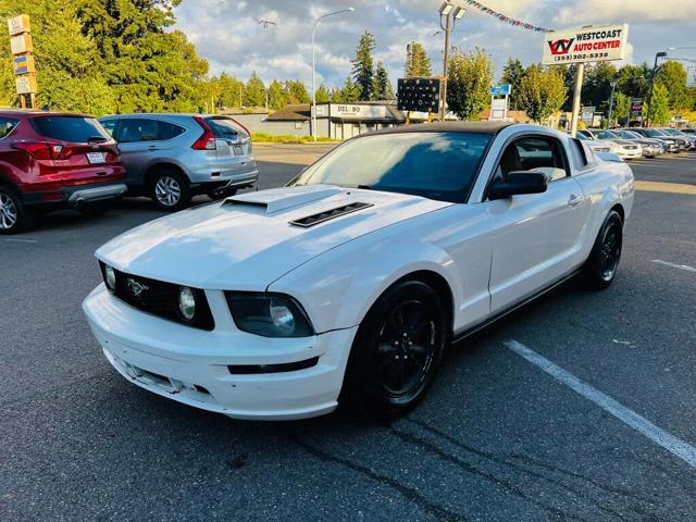 2007 Ford Mustang V6 Deluxe