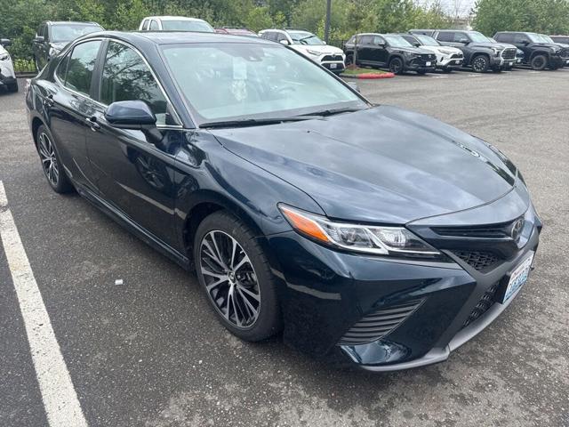 2019 Toyota Camry SE FWD