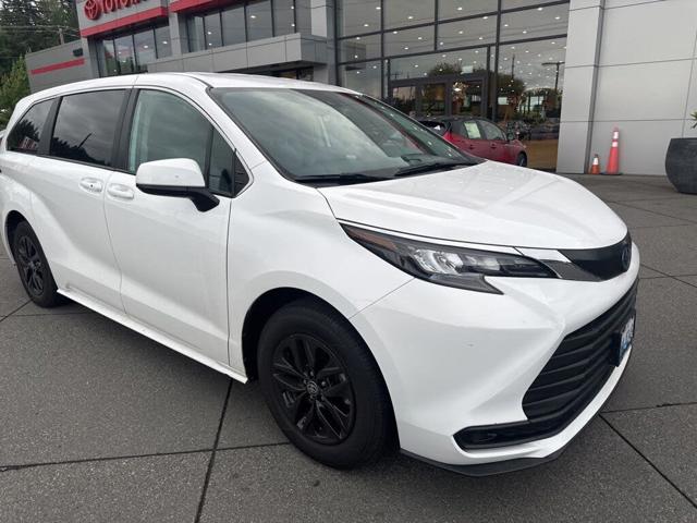 2024 Toyota Sienna LE 8-Passenger AWD