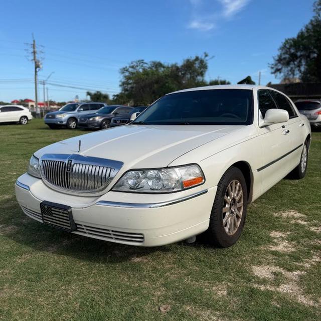2006 Lincoln Town Car Signature