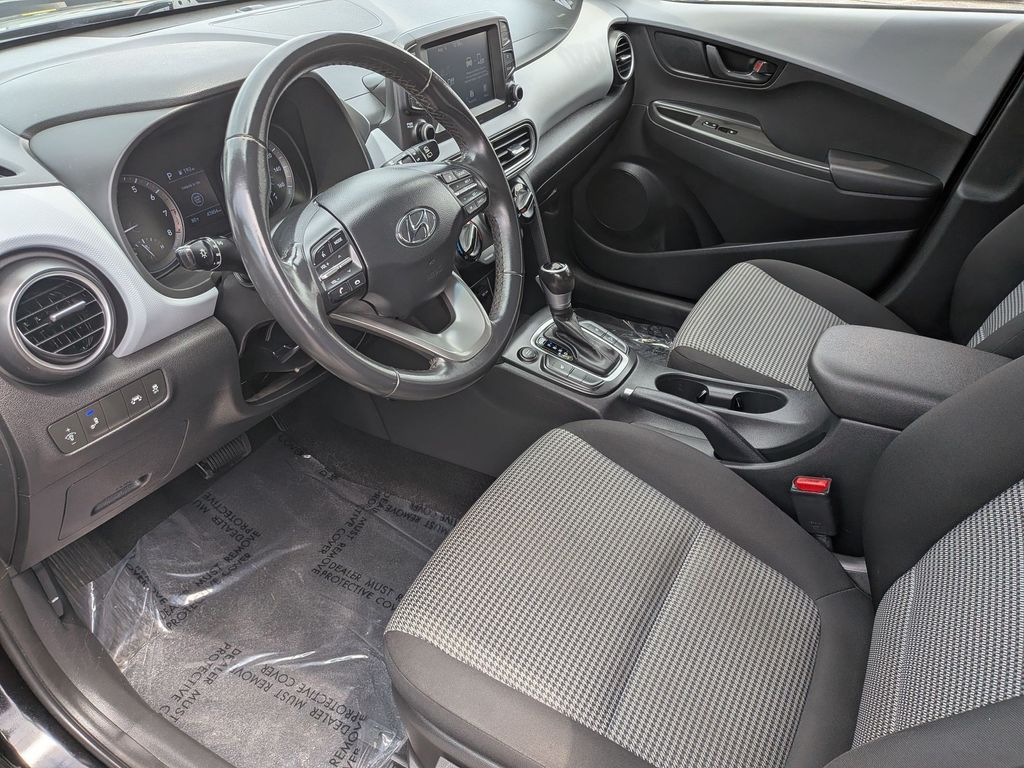 2020 Hyundai Kona SEL — photo 1 of 12
