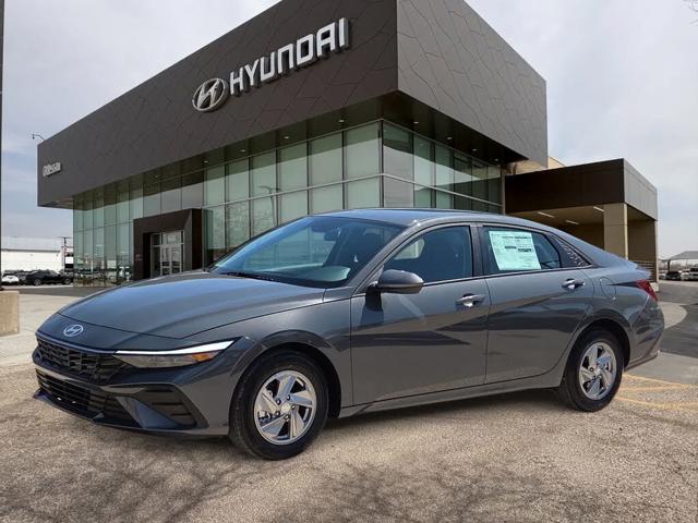 2026 Hyundai Elantra SE FWD