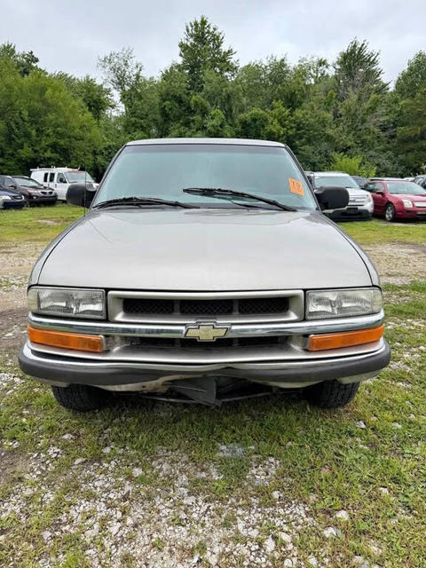 2001 Chevrolet S-10 LS