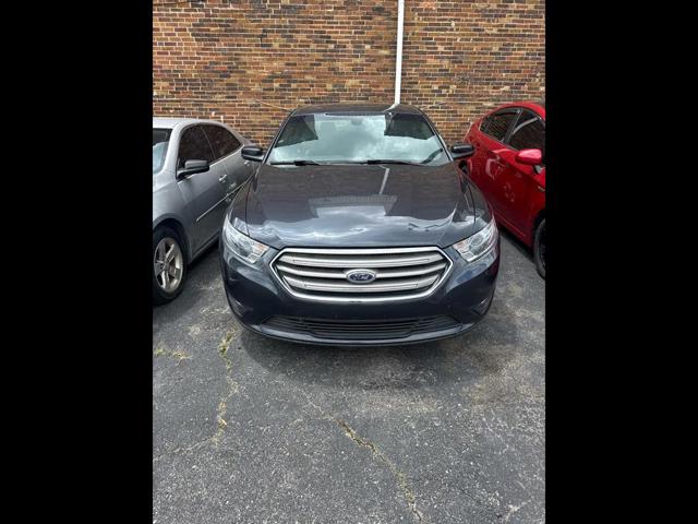 2016 Ford Taurus SE