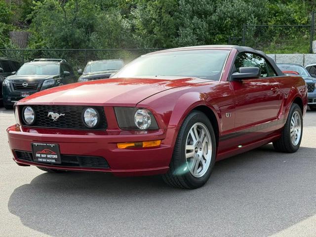 2006 Ford Mustang GT Deluxe