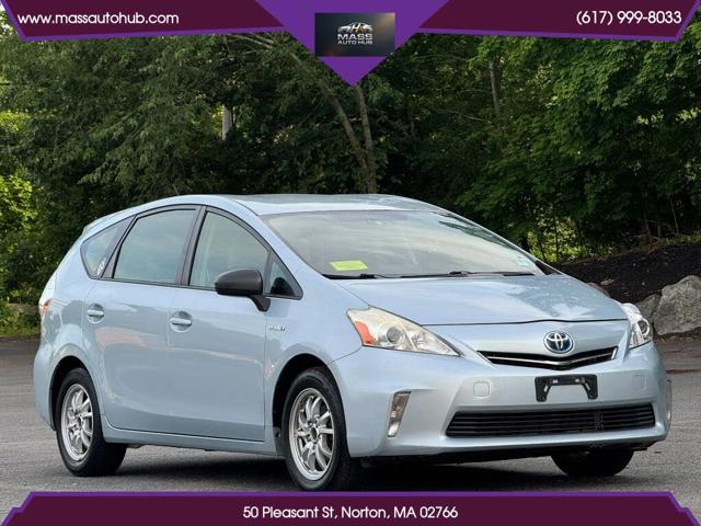 2014 Toyota Prius v Three