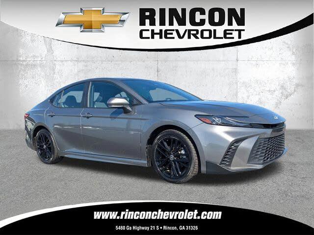 2025 Toyota Camry SE FWD