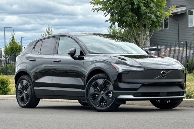 2026 Volvo EX30 Cross Country Twin Ultra