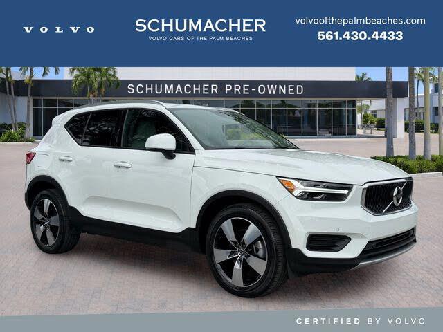 2020 Volvo XC40 T4 Momentum