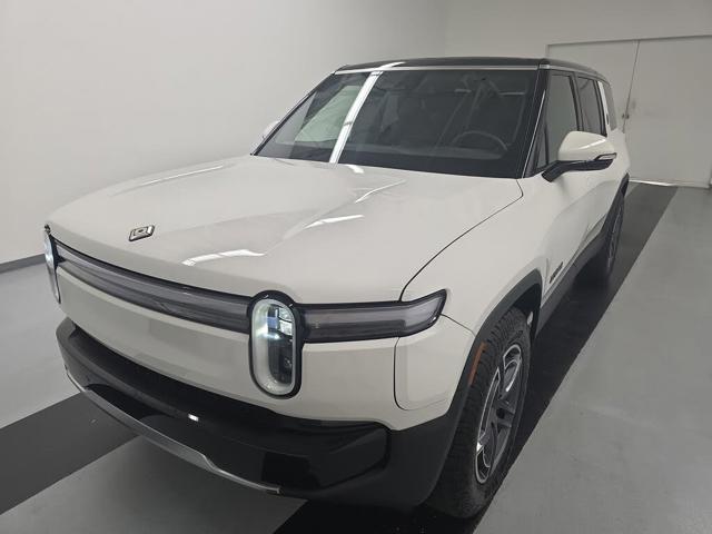 2025 Rivian R1S Adventure