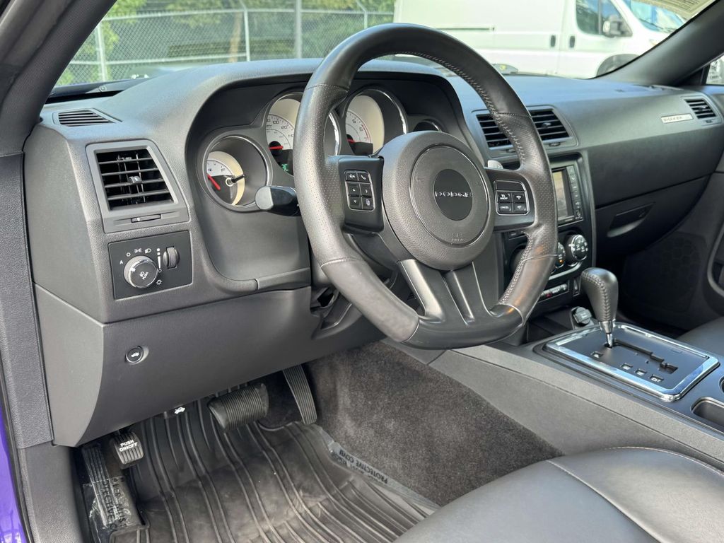 2014 Dodge Challenger R/T Shaker — photo 1 of 12