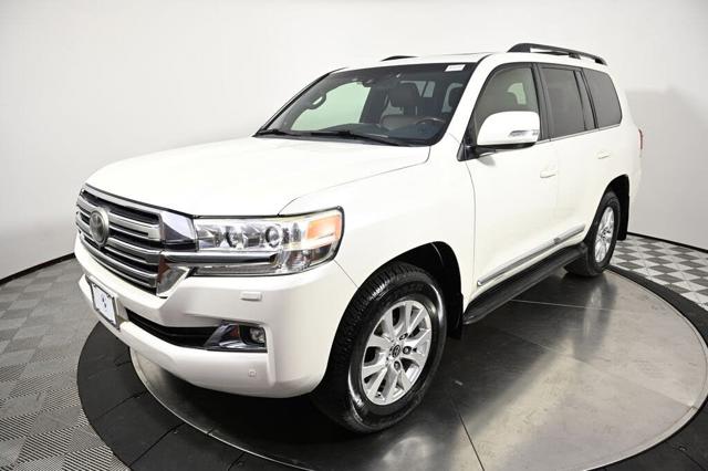 2016 Toyota Land Cruiser Base
